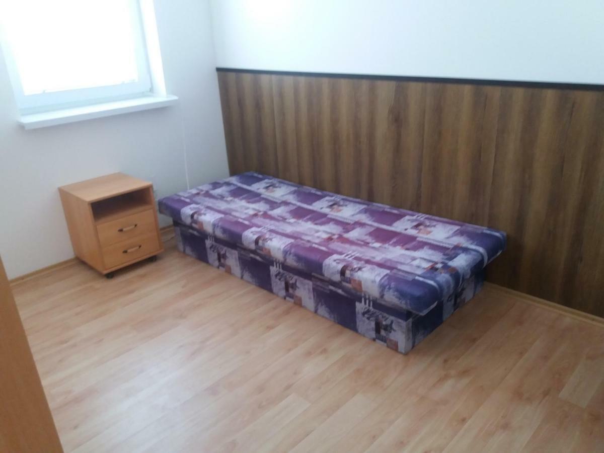 Nové Zámky Hradna 9A 아파트 객실 사진